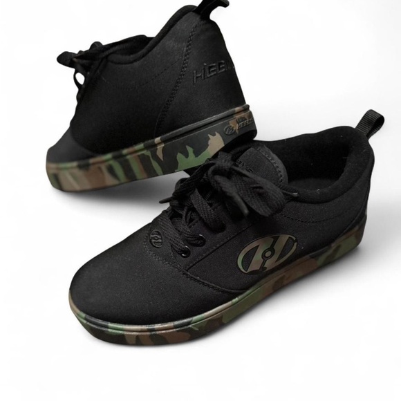 Heelys Black Sneakers with Green Camouflage and wheels - Picture 1 of 8